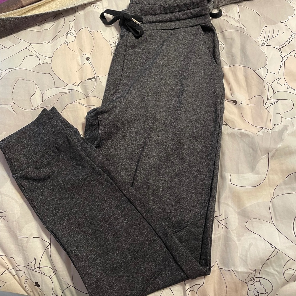 Buffbunny grey joggers